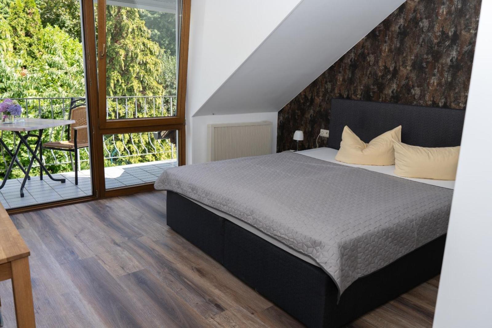 Hotel Restaurant Moselblick Wintrich Εξωτερικό φωτογραφία