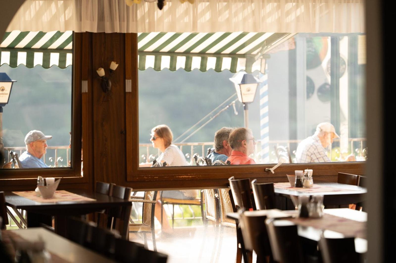 Hotel Restaurant Moselblick Wintrich Εξωτερικό φωτογραφία
